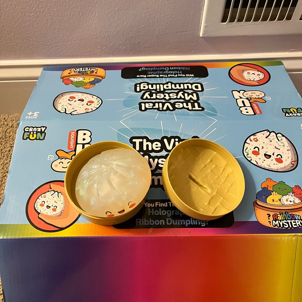 Viral GLITTER DUMPLLING